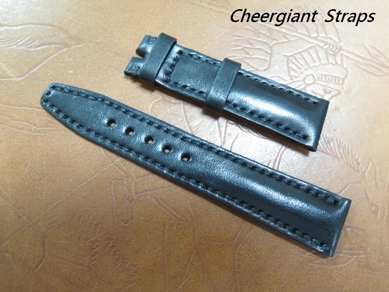 IWC Spitfire Mark XV padded black leather strap,19x16mm,70x110mm,thick 4.5mm taper to 2.5mm.01 .JPG