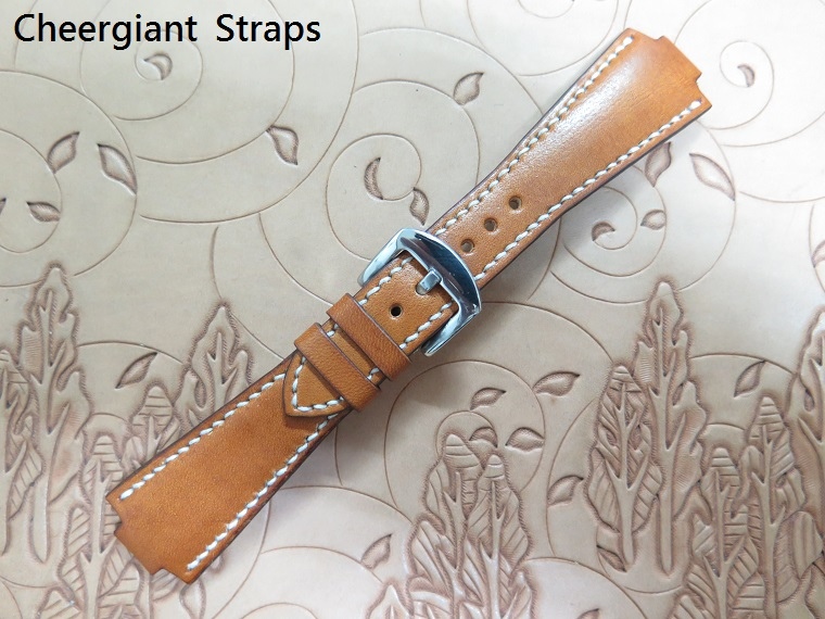 Oris notch style padded tan vintage leaher strap, 26(12)x16mm,75x115mm, thick 5.5mm taper to 2.6mm, white stitching.01 .JPG