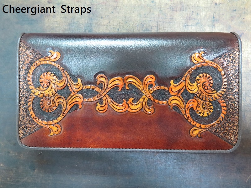唐草圖案外拉鍊長皮夾手拿包. Hand carved pattern zipper long wallet clutch bag. 03 .JPG