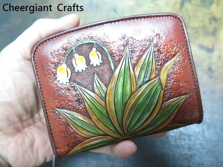 鈴蘭花皮雕拉鍊皮夾. Bell Orchid leather carving zipper wallet. 07 .JPG