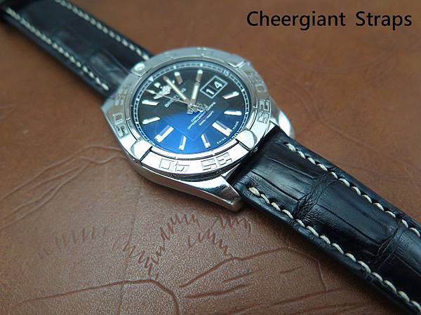 Breitling padded navy blue crocodile strap,20x18mm, 75x120mm, thick 5.5mm taper to 2.8mm,cream stitching.02.JPG