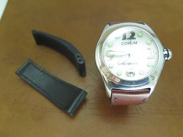 CORUM BUBBLE black leather strap,23.9x19.9mm,72x72mm, thick 6.5mm taper to 2.8mm.06 .JPG