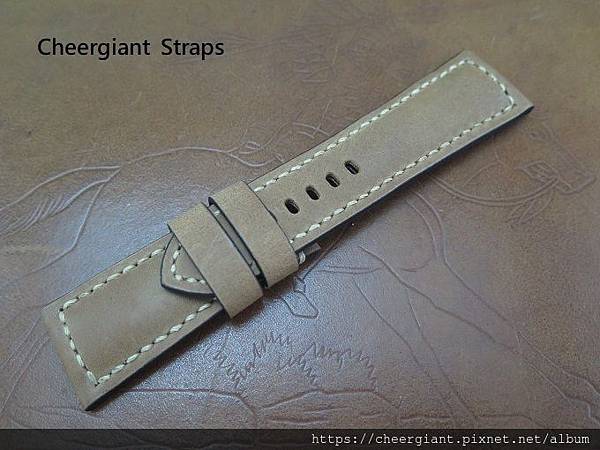 Panerai Radiomir padded Assolutamente strap, 27x22mm, 65x110mm, thick 5.5mm taper to 2.8mm. 05