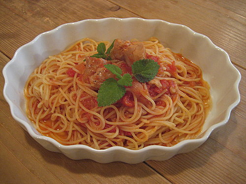 雞肉のトマト風味煮