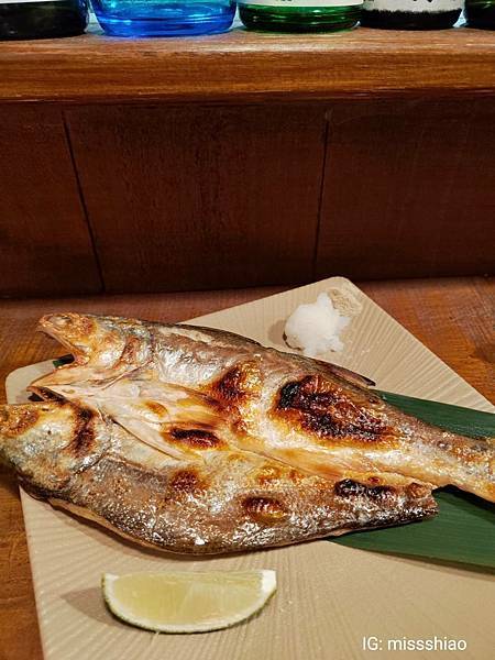 【食記】台北大安區日式居酒屋推薦~『一咻逆煎餃酒吧 Issh