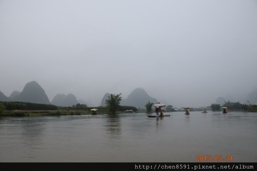 陽朔遇龍河竹筏漂流~湘桂之旅