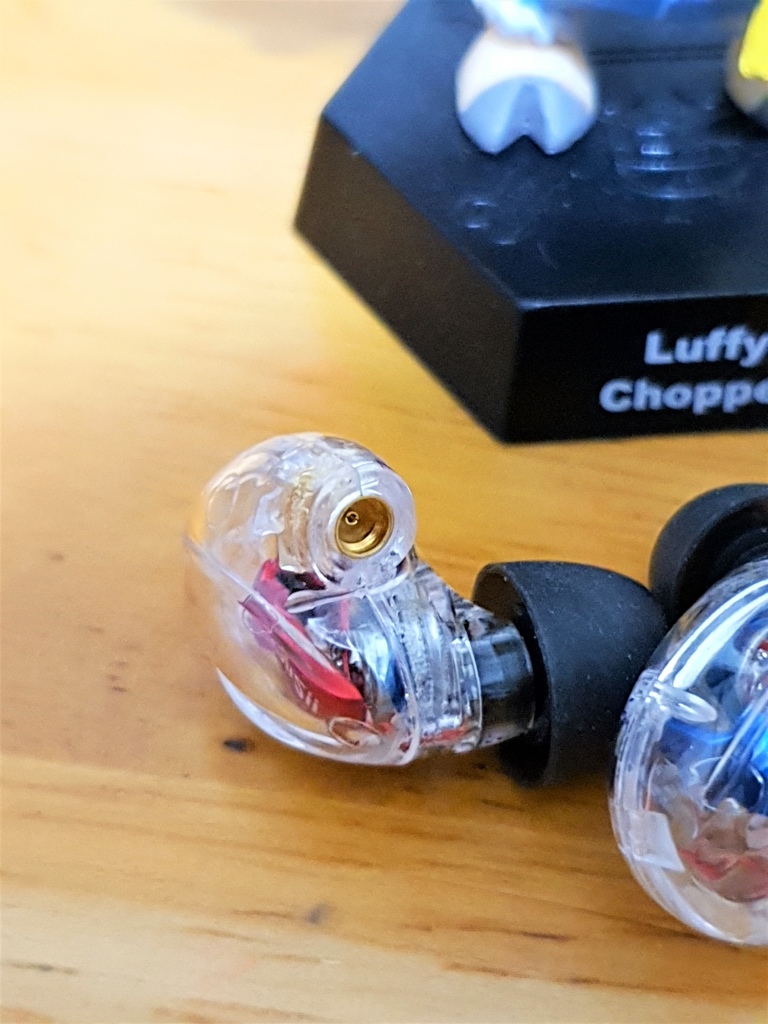 [耳機開箱]UiiSii CM8一圈兩鐵 千元MMCX可換線耳機 開箱評測
