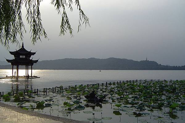 West_Lake.JPG West_Lake.JPG