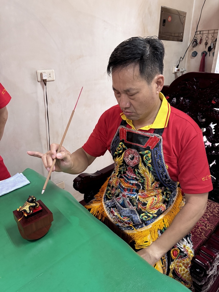 員林乾清宮新成員小虎爺