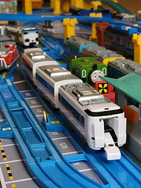 Plarail, JR西日本287系特急電車 磁石連結 Plarail, JR西日本287系特急電車 磁石連結