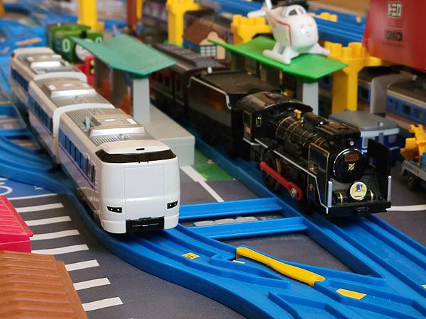 Plarail, JR西日本287系特急電車 and C571 SL山口號 Plarail, JR西日本287系特急電車 and C571 SL山口號