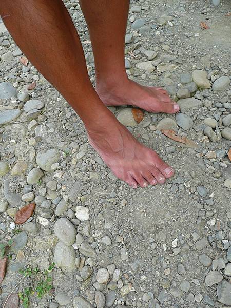 赤腳車小斌,赤腳生活最快樂 赤腳車小斌,赤腳生活最快樂