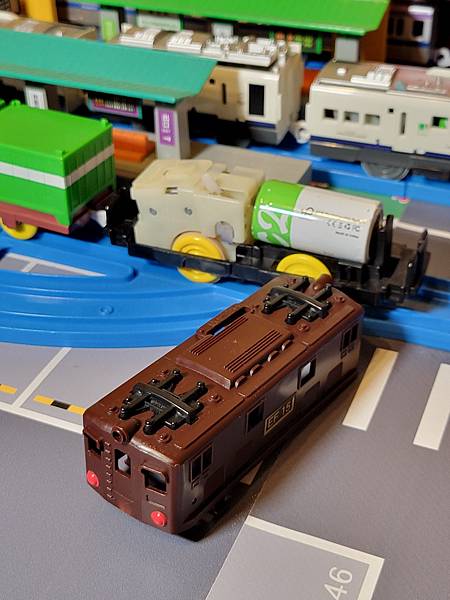 EF15套組,Tomy在2001年發售的產品。 EF15套組,Tomy在2001年發售的產品。