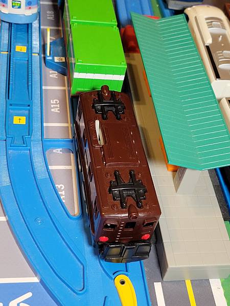 EF15套組,Tomy在2001年發售的產品。 EF15套組,Tomy在2001年發售的產品。