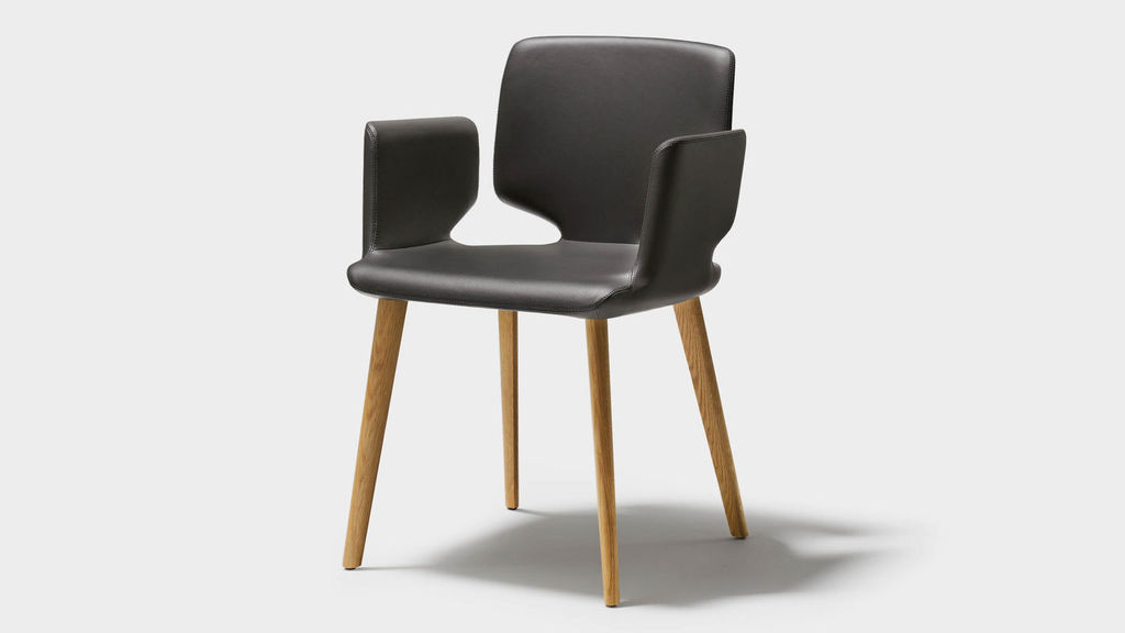 csm_chair-aye-leather-solid-wood-legs-oak-team7_159c6e296d.jpg