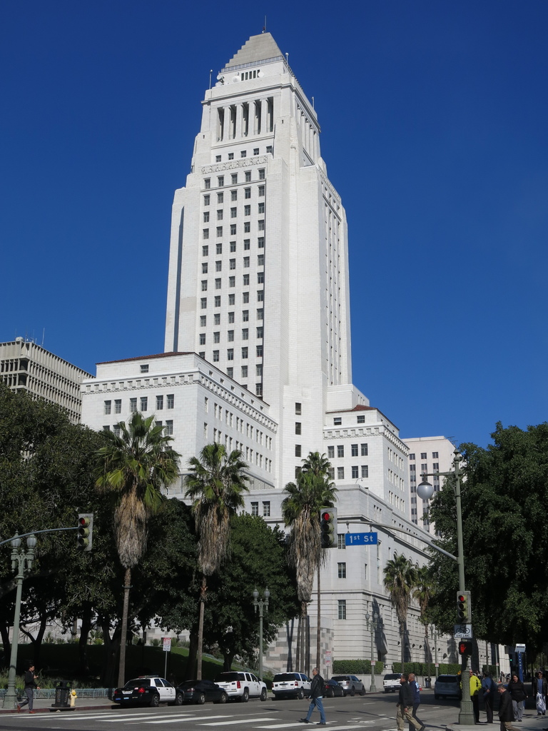 LAPD: 洛杉磯警察局總部