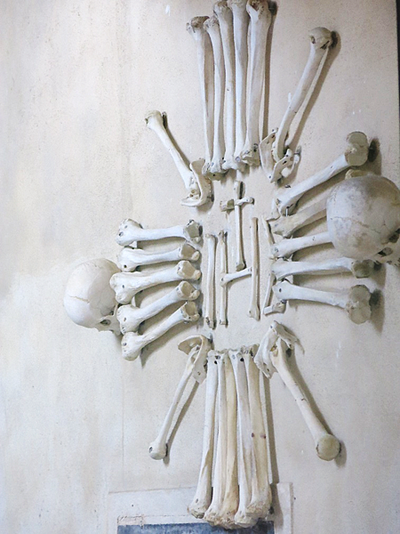 04-Sedlec Ossuary-Kutna Hora, Czech-人骨教堂 Bone Church, 捷克-成寒.png