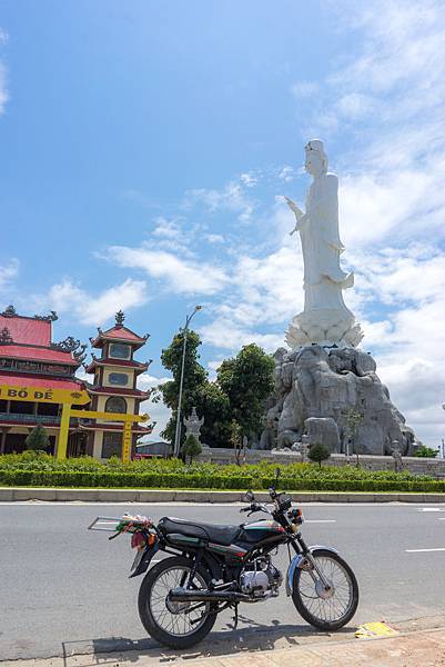 抵達Hai Van pass前的風景