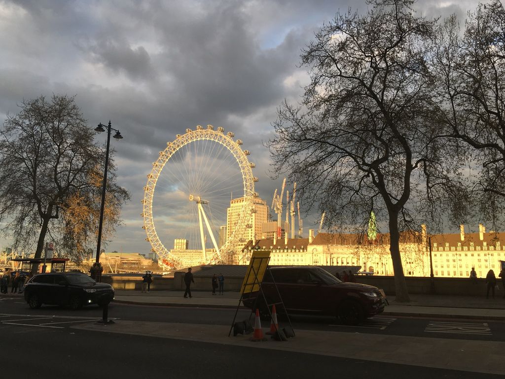 英倫之旅 倫敦市區趴趴走1 來看看住在貝克街 Baker Street 上的天才神探 充滿文藝氣息的柯芬園 Covent Garden 佇立在泰晤士河 River Thames 旁的知名地標