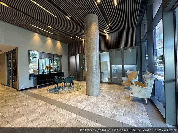 2024澳洲親子自由行:布里斯本高樓層有著迷人景觀的住宿