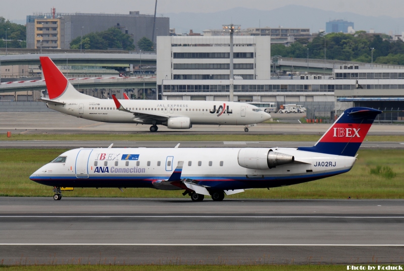 Ibex Airlines Canadair CRJ-100LR(JA02RJ)@Skypark_3(2)_20110516.jpg
