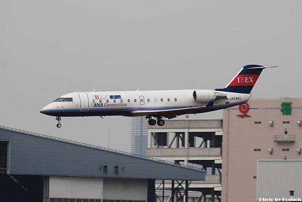 Ibex Airlines Canadair CRJ-200ER(JA04RJ)@Skypark_1(2)_20110516.jpg