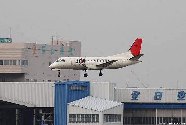 JAC Saab 340B(JA8649)@Skypark_1(2)_20110516.jpg