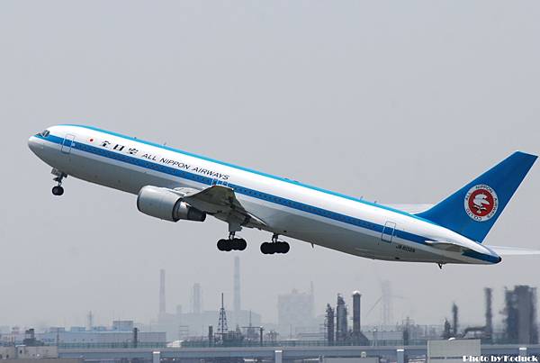 ANA B767-381(JA602A)@Haneda_3(2)_20110514.jpg