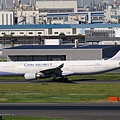 China Airlines A330-302(B-18352)@Haneda_1(2)_20110515.jpg