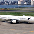 JAL B777-346(JA751J)@Haneda_1(2)_20110515.jpg