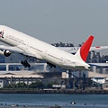 JAL B777-346(JA751J)@Haneda_2(2)_20110515.jpg