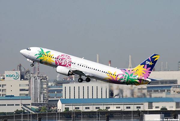 Skynet Asia Airways B737-4M0(JA737V)@Haneda_1(2)_20110515.jpg