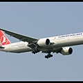 Turkish Airlines Boeing 777-3F2(ER)(TC-JJH)@PVG_1(2)_20110722.jpg