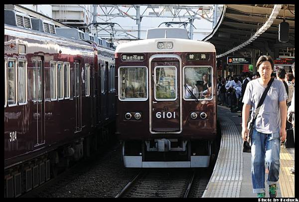 阪急電鐵6000系電車@十三_3(2)_20110913.jpg