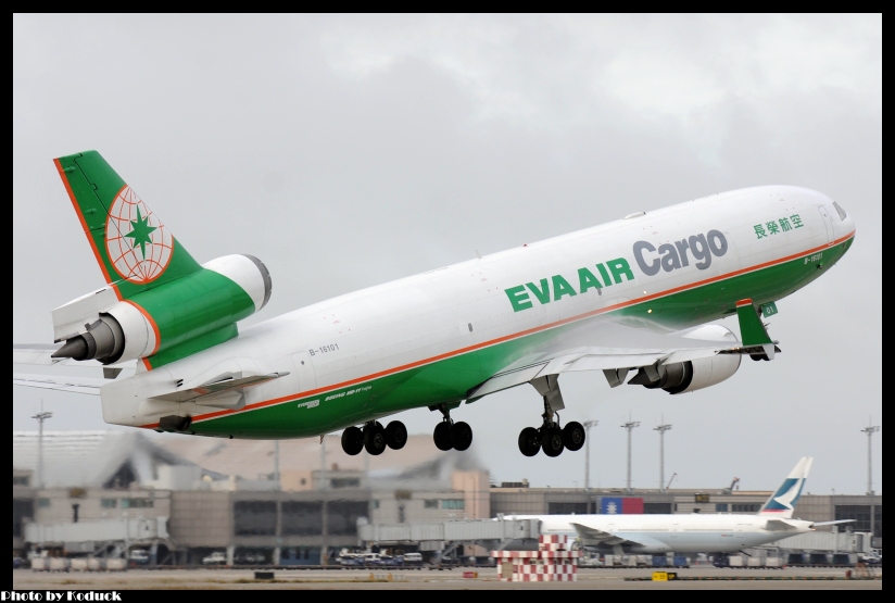 EVA Air MD-11F(B-16101)@RCTP_1(2)_20111103.jpg