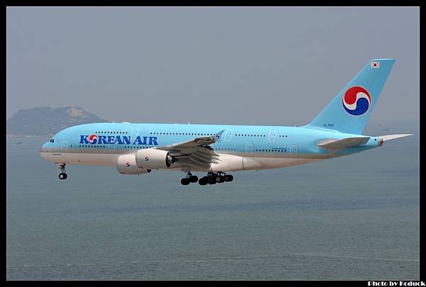 Korean Airlines A380-861(HL76111)@VHHH_1(2)_20110724.jpg
