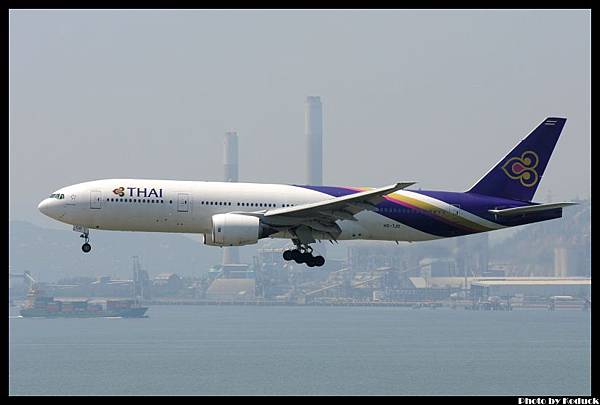 Thai Airways International B777-2D7(HS-TJD)@VHHH_1(2)_20110724.jpg