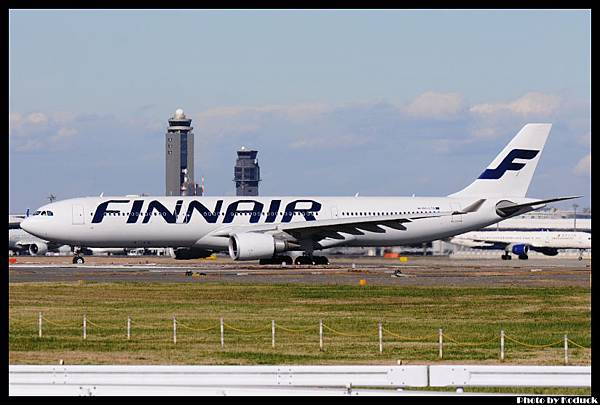 Finnair A330-302E(OH-LTR)@RJAA_1(2)_20111125.jpg
