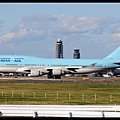 Korean Air B747-4B5(HL-7404)@RJAA_1(2)_20111125.jpg