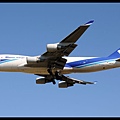 Nippon Cargo Airlines B747-481F(SCD)(JA07KZ)@RJAA_1(2)_20111125.jpg