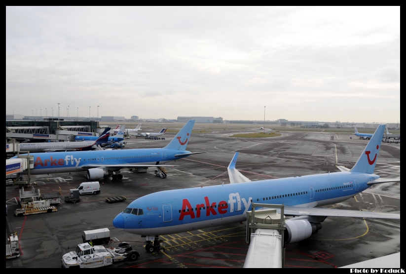 Amsterdam Airport_12(2)_20120223