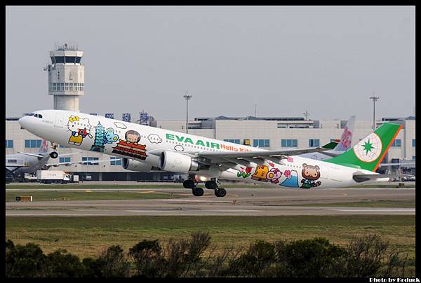 EVA Air A330-302X(B-16333)@RCTP_1(2)_20120404