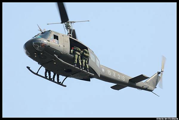 陸航UH-1H@Taipei_14(2)_20120328