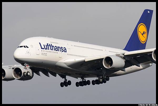 Lufthansa A380-881(D-AIMA)@FRA_2(2)_20120221