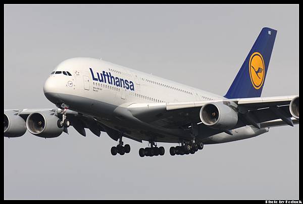 Lufthansa A380-881(D-AIMD)@FRA_1(2)_20120221