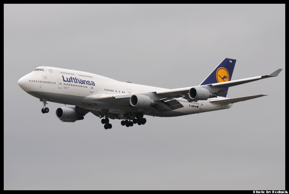 Lufthansa B747-430(D-ABVN)@FRA_1(2)_20120224