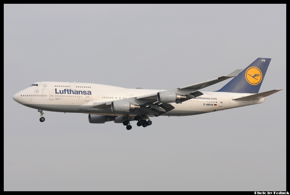 Lufthansa B747-430(D-ABVW)@FRA_1(2)_20120225