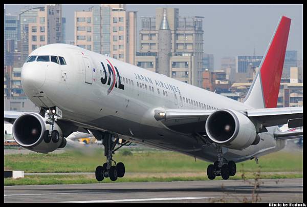 JAL B767-346ER(JA619J)@RCSS_1(2)_20120524