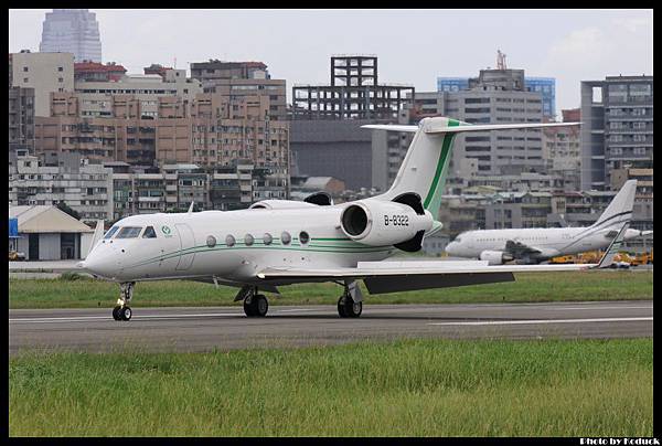 Private Gulfstream Aerospace G-IV-X Gulfstream G450(B-8322)@RCSS_1(2)_20120521