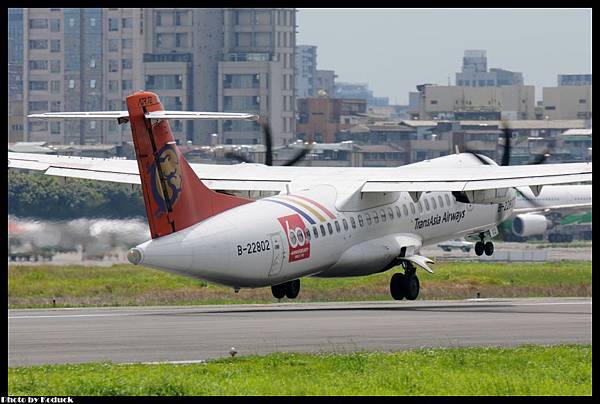 TransAsia Airways ATR-72-500(B-22802)@RCSS_1(2)_20120502